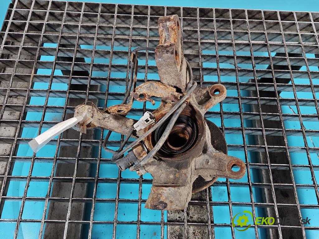 Toyota Rav4 I 1994-2000 2.0 16V 129 hp manual 95 kW 1998 cm3 5- náboj levé  (Náboj kola)