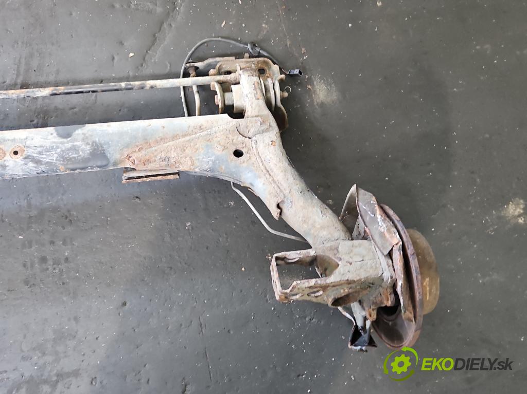 Audi A4 B5 1994-2001 1.8 20V 125 hp manual 92 kW 1781 cm3 4- zadní výztuha  (Výztuhy zadní)