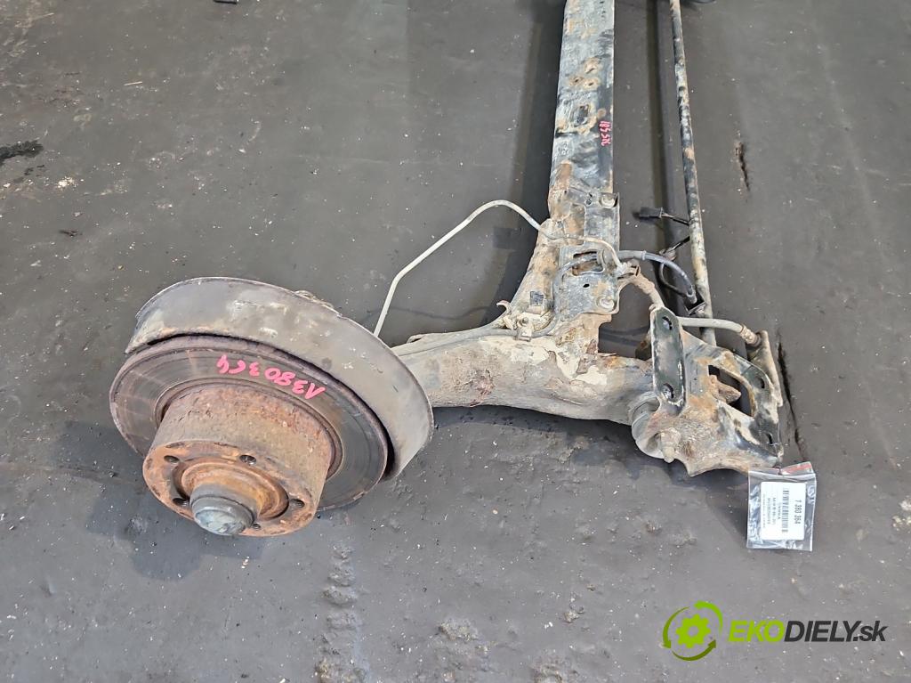 Audi A4 B5 1994-2001 1.8 20V 125 hp manual 92 kW 1781 cm3 4- zadní výztuha  (Výztuhy zadní)