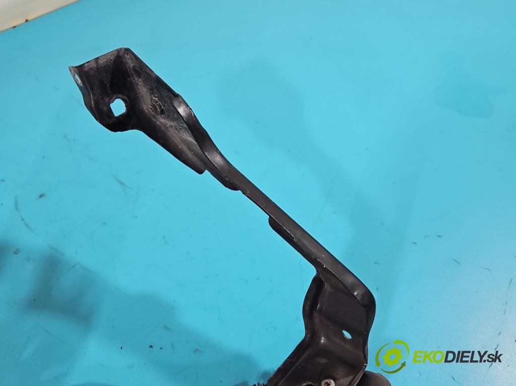 Mercedes E W211 2002-2009 3.2 cdi 204 hp automatic 150 kW 3222 cm3 5- stěna přední  (Výztuhy přední)