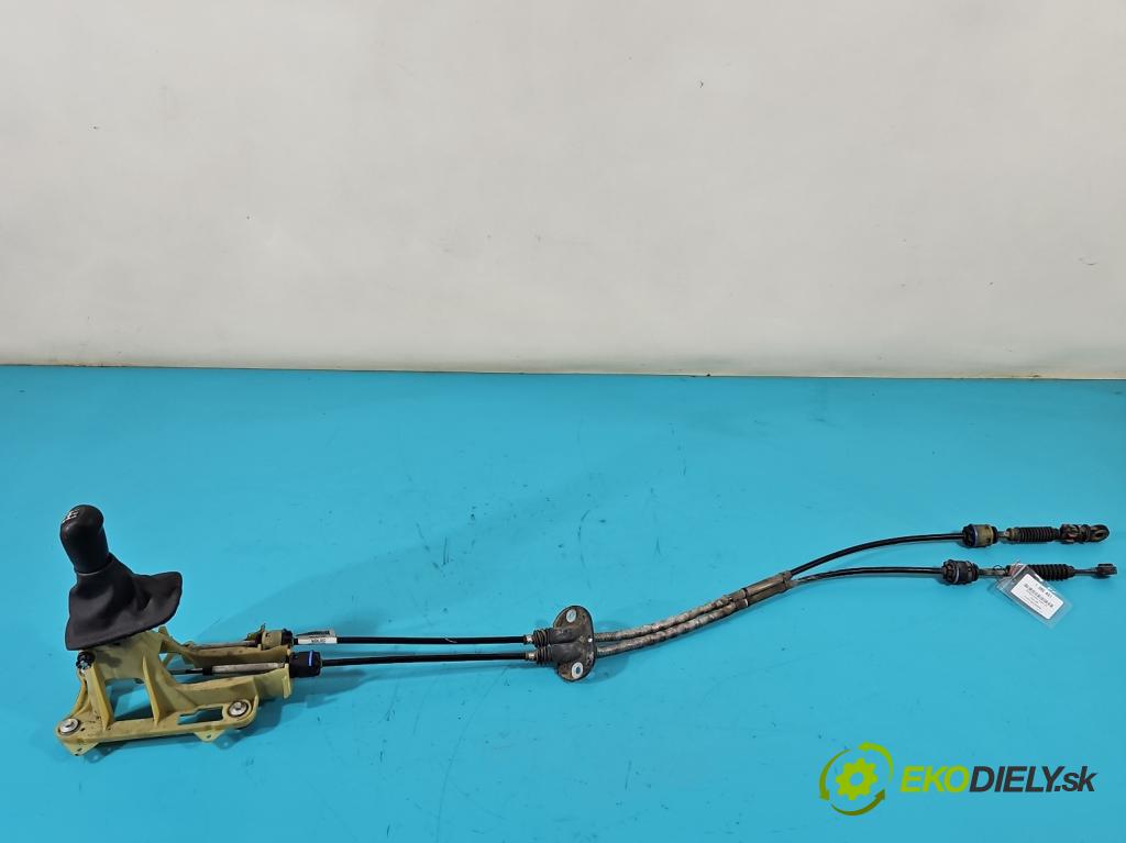 Volvo V50 2.0d 136 HP manual 100 kW 1997 cm3 5- Páka: Změny: stupeň,rýchlosť 30759106 (Rýchlostné páky / kulisy)