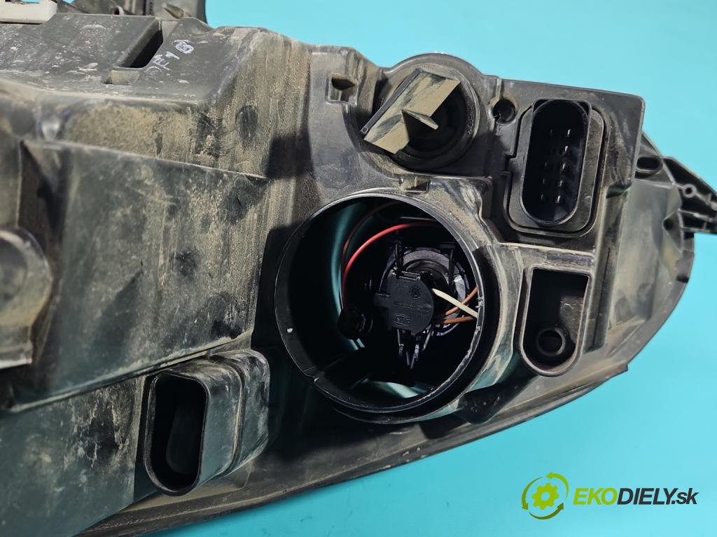 Vw Golf V 2003-2009 1.6 SR 102 HP manual 75 kW 1595 cm3 5- Reflektor: pravý 1K6941006P (Pravé)