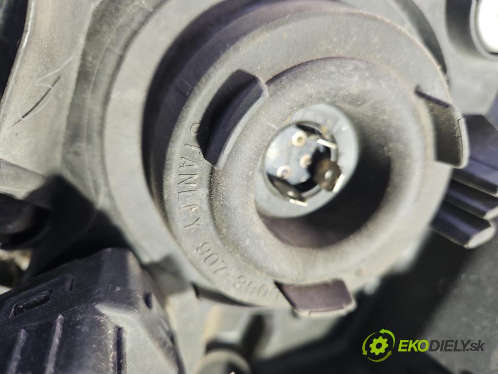 Honda Jazz II 2002-2008 1.2 77 HP manual 57 kW 1246 cm3 5- Reflektor: pravý  (Pravé)