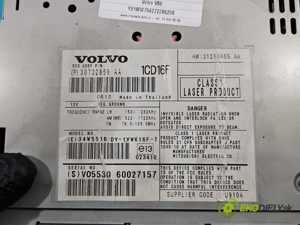 Volvo V50 2.0d 136 HP manual 100 kW 1997 cm3 5- Radio originál 30732850