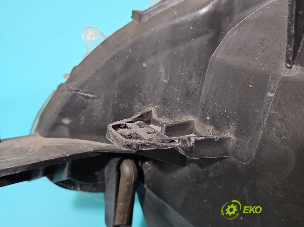 Citroen Berlingo II 2008-2018 1.6 16V 90 HP manual 66 kW 1587 cm3 5- Reflektor: pravý  (Pravé)