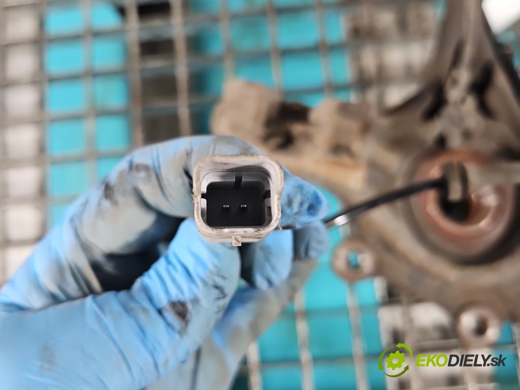 Citroen Berlingo II 2008-2018 1.6 16V 90 HP manual 66 kW 1587 cm3 5- náboj pravé  (Náboje)