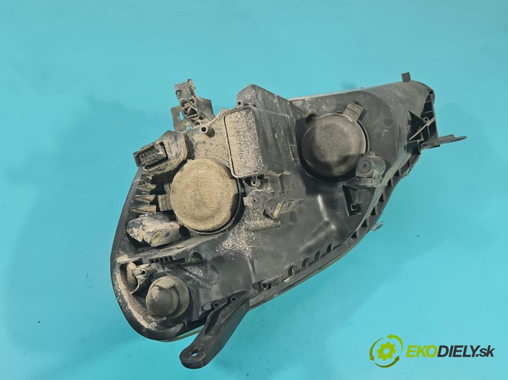 Opel Zafira B 2005-2014 1.9 cdti 120 HP manual 88 kW 1910 cm3 5- Reflektor: pravý  (Pravé)