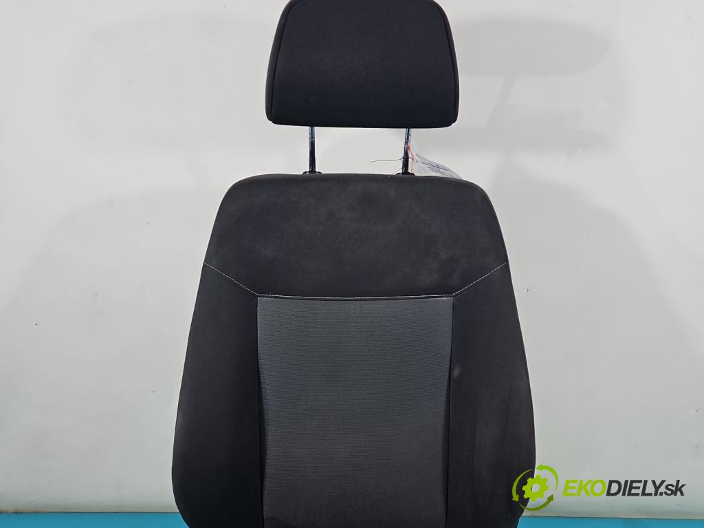 Opel Zafira B 2005-2014 1.9 cdti 120 HP manual 88 kW 1910 cm3 5- Sedačka ľavý  (Sedačky, sedadlá)