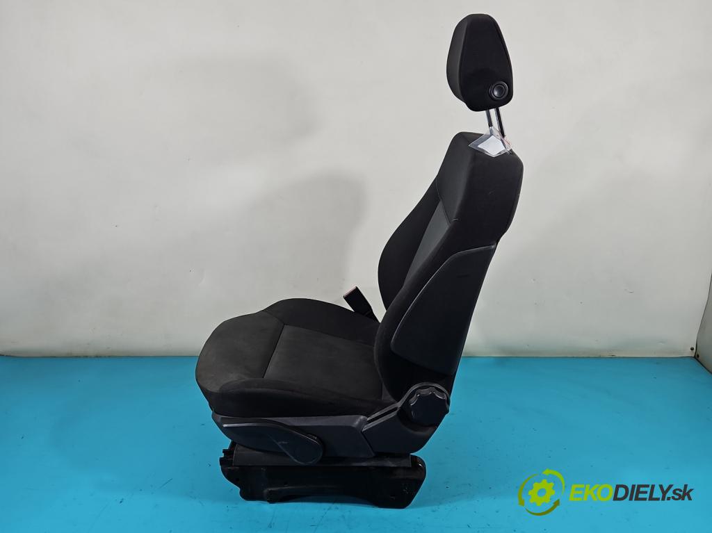 Opel Zafira B 2005-2014 1.9 cdti 120 HP manual 88 kW 1910 cm3 5- Sedačka ľavý  (Sedačky, sedadlá)