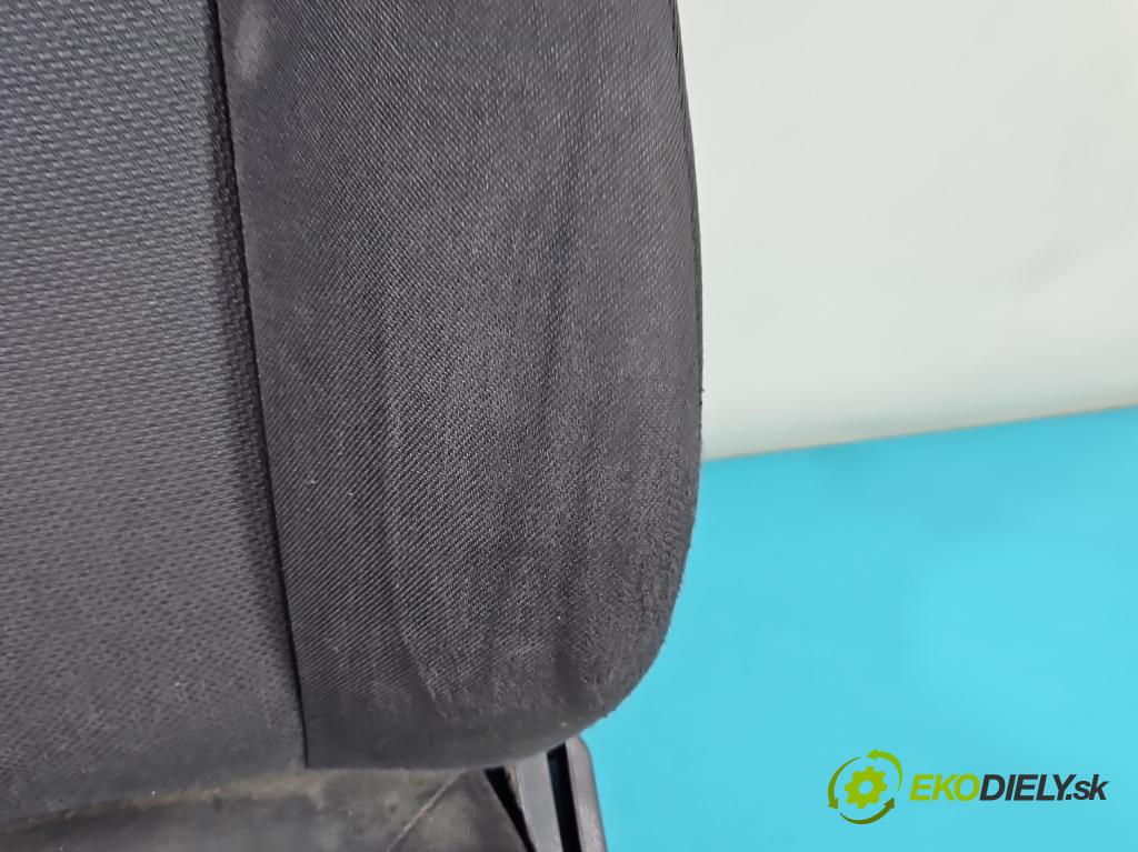 Opel Zafira B 2005-2014 1.9 cdti 120 HP manual 88 kW 1910 cm3 5- Sedačka ľavý  (Sedačky, sedadlá)