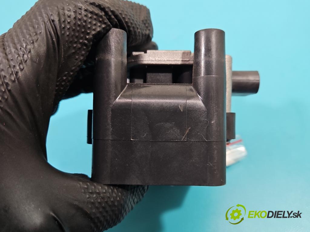 Audi A3 8L 1996-2003 1.6 SR (APF) 101 HP manual 74 kW 1595 cm3 5- cievka zapaľovacia 0040402003 (Zapaľovacie cievky, moduly)