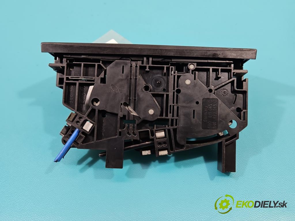 Vw Golf III 1991-1998 1.8 90 HP manual 66 kW 1781 cm3 3- panel kúrenia 1H0819045C