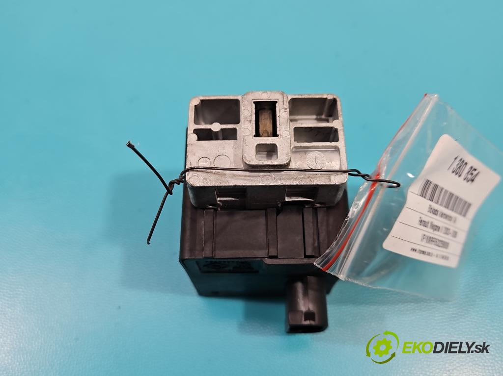 Renault Megane II 2003-2008 1.5 dci 82 HP manual 60 kW 1461 cm3 5- Blokáda: řízení: 8200033233 (Ostatné)