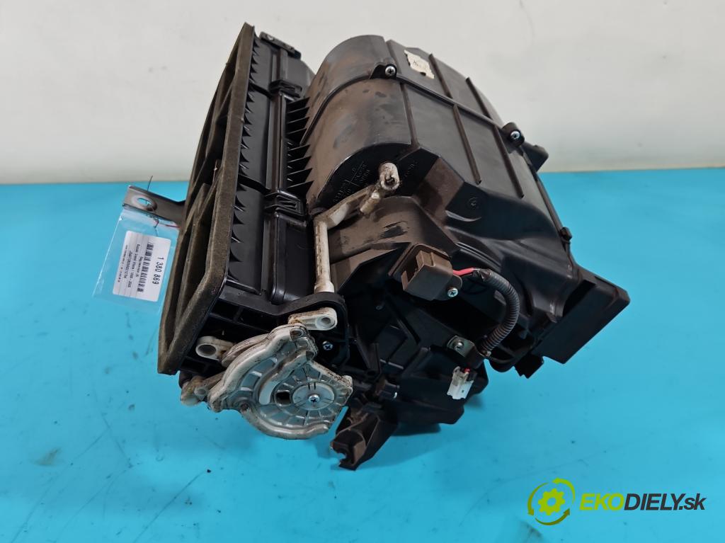 Suzuki Grand Vitara I 1998-2005 2.0d 109 hp manual 80 kW 1997 cm3 5- radiátor 534138 (Radiátory topení)