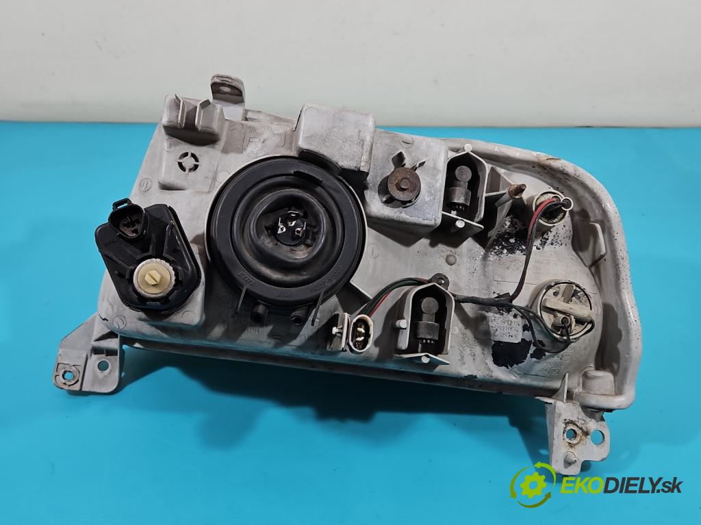 Suzuki Grand Vitara I 1998-2005 2.0d 109 HP manual 80 kW 1997 cm3 5- Reflektor: pravý  (Pravé)