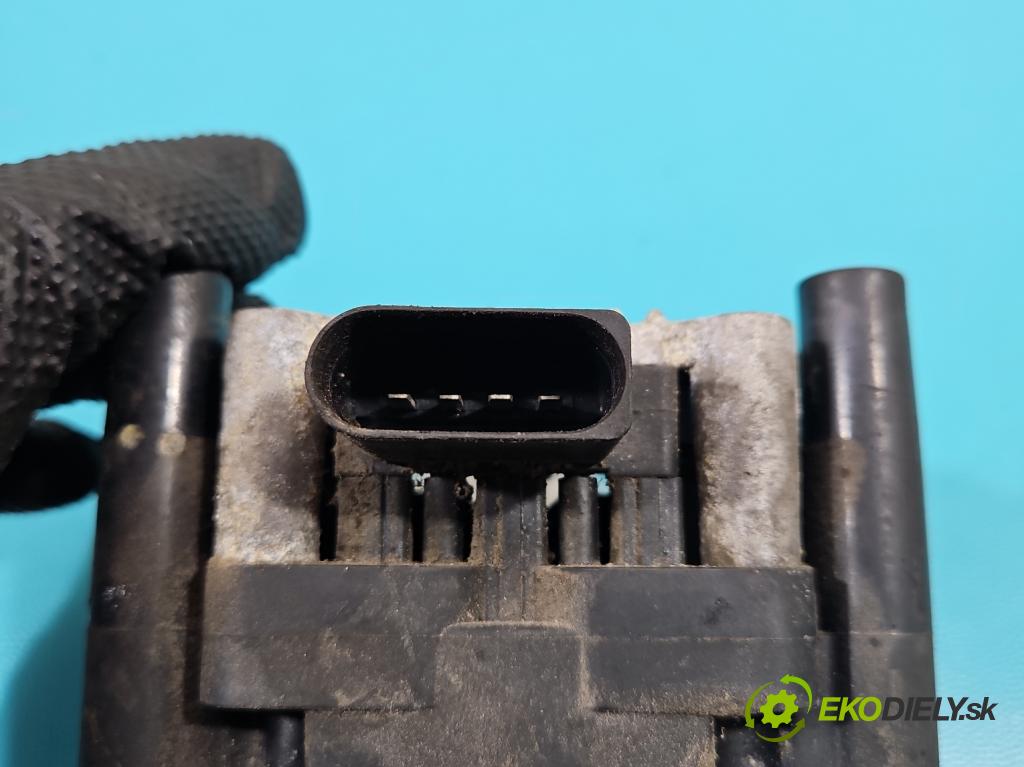 Audi A3 8L 1996-2003 1.6 SR 101 HP manual 74 kW 1595 cm3 5- cievka zapaľovacia  (Zapaľovacie cievky, moduly)