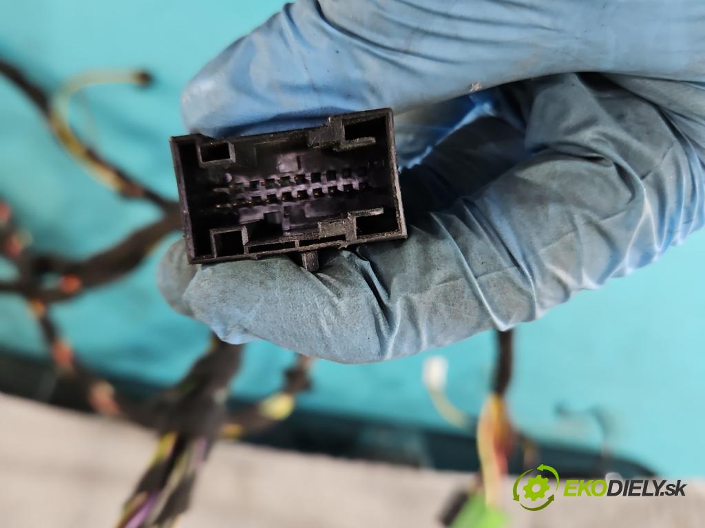 Mercedes E W212 2009-2016 3.0 cdi V6 204 hp automatic 150 kW 2987 cm3 5- zadní kufrové dveře  (Zadní kapoty)