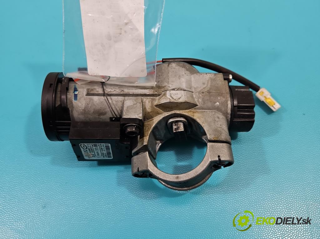 Nissan Qashqai I J10 2006-2013 2.0 dci 150 HP manual 110 kW 1994 cm3 5- Spínačka 28590C9968 (Spínacie skrinky a kľúče)