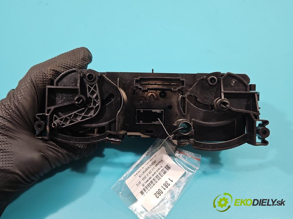 Mitsubishi Colt Z30 VI 2004-2012 1.3 16V 95 HP manual 70 kW 1332 cm3 5- panel kúrenia P7820A256-H