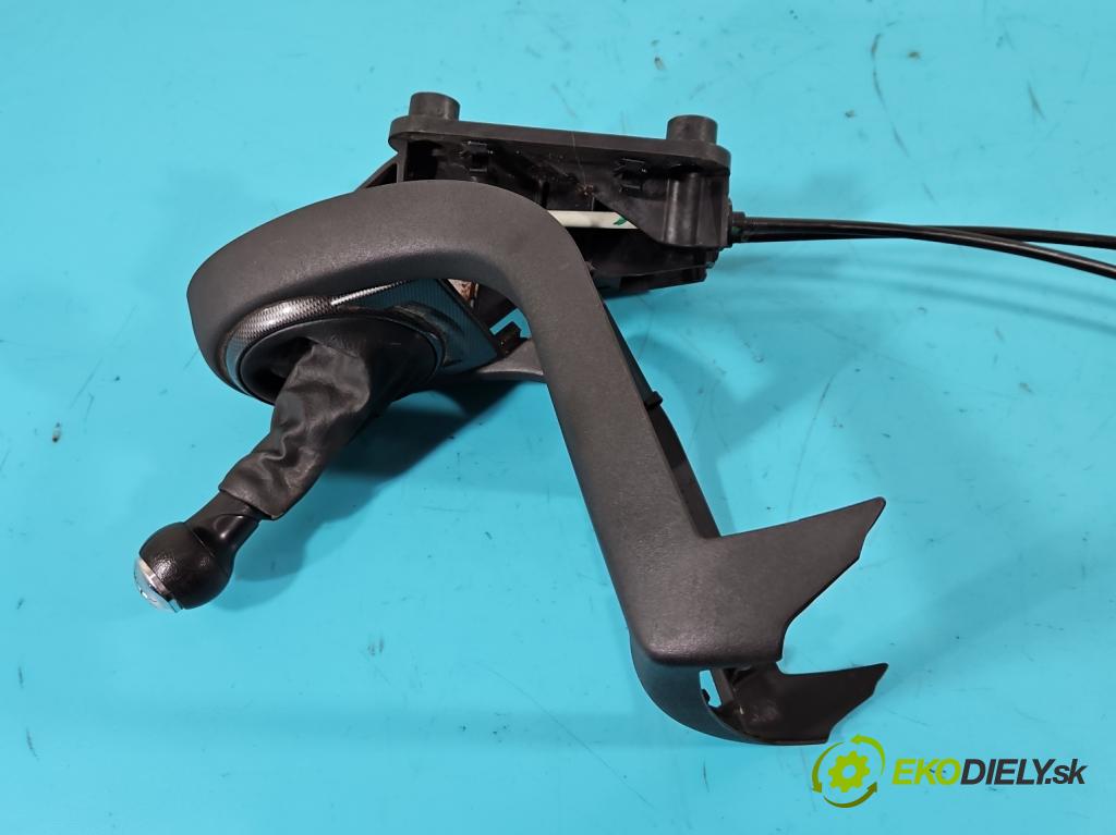 Citroen C4 I 2004-2011 1.6 hdi 109 HP manual 80 kW 1560 cm3 5- Páka: Změny: stupeň,rýchlosť 9655251480 (Rýchlostné páky / kulisy)