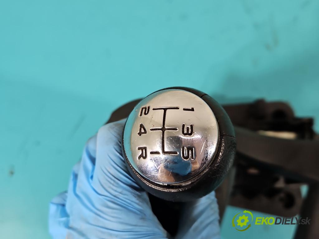 Citroen C4 I 2004-2011 1.6 hdi 109 HP manual 80 kW 1560 cm3 5- Páka: Změny: stupeň,rýchlosť 9655251480 (Rýchlostné páky / kulisy)