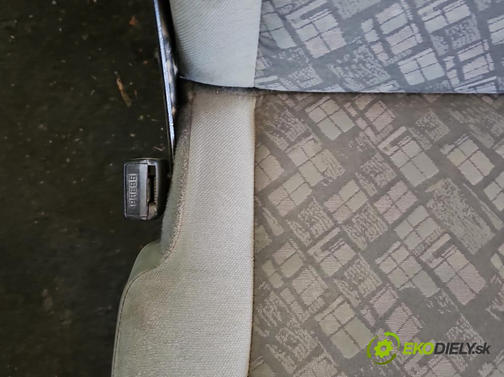 Opel Vivaro 2001-2014 2.5 cdti 135 HP manual 99 kW 2463 cm3 5- Pohovka: zadné  (Sedačky, sedadlá)