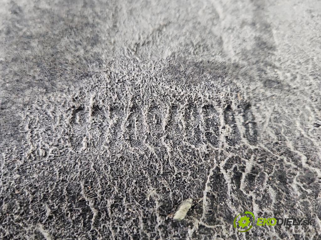 Peugeot 508 2010-2018 2.0 hdi 140 hp manual 103 kW 1997 cm3 5- blatník: přední levé