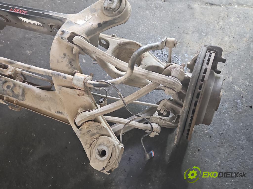 Mercedes E W212 2009-2016 3.0 cdi V6 204 hp automatic 150 kW 2987 cm3 5- zadní výztuha  (Výztuhy zadní)