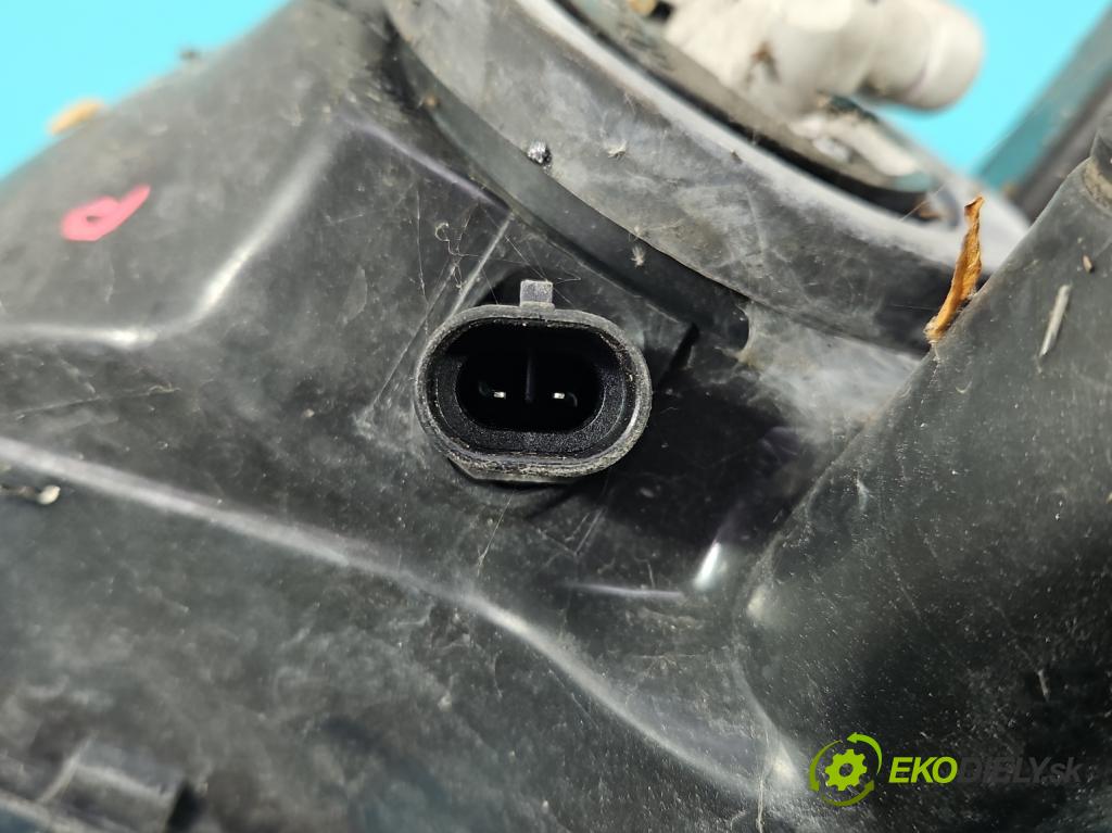 Opel Astra II 1998-2009 1.4 16V 90 HP manual 66 kW 1364 cm3 5- Reflektor: pravý  (Pravé)