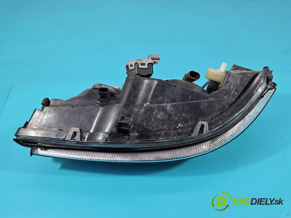 Opel Astra II 1998-2009 1.4 16V 90 HP manual 66 kW 1364 cm3 5- Reflektor: pravý  (Pravé)