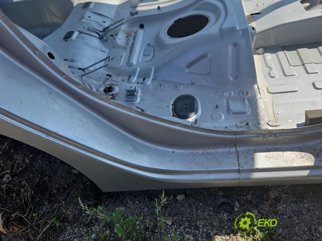 Dacia Sandero II 2012-2020 1.0 12V SCe 73 hp manual 54 kW 999 cm3 5- práh pravý  (Ostatní)