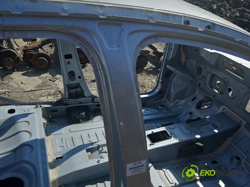 Dacia Sandero II 2012-2020 1.0 12V SCe 73 hp manual 54 kW 999 cm3 5- práh pravý  (Ostatní)