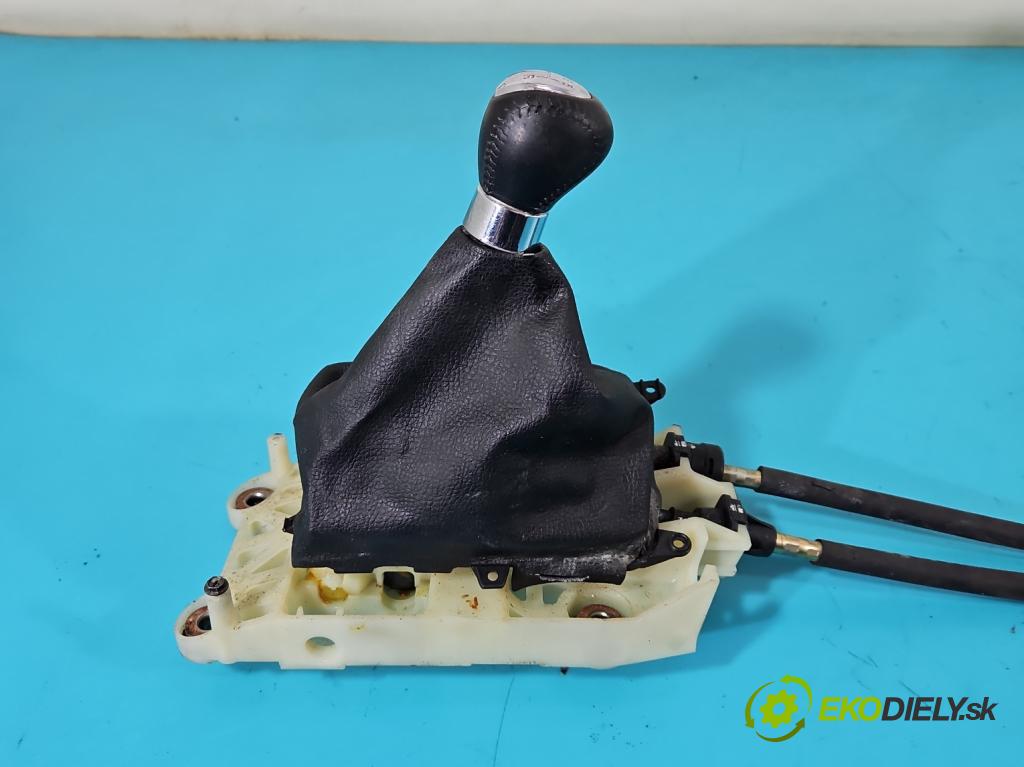 Mazda 6 I GG 2002-2007 2.3 16V 166 HP manual 122 kW 2261 cm3 4- Páka: Změny: stupeň,rýchlosť  (Rýchlostné páky / kulisy)