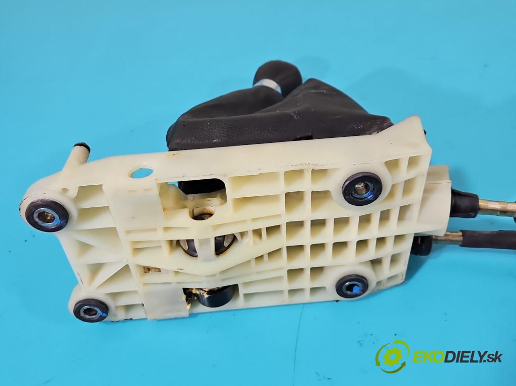 Mazda 6 I GG 2002-2007 2.3 16V 166 HP manual 122 kW 2261 cm3 4- Páka: Změny: stupeň,rýchlosť  (Rýchlostné páky / kulisy)