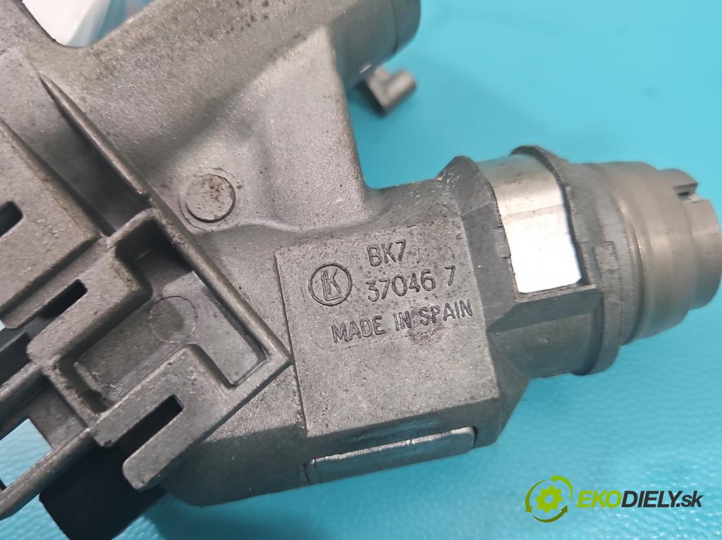 Vw Lupo 1.7 sdi 60 hp manual 44 kW 1716 cm3 3- spínací skříňka 357905851F (Spínací skříňky a klíče)