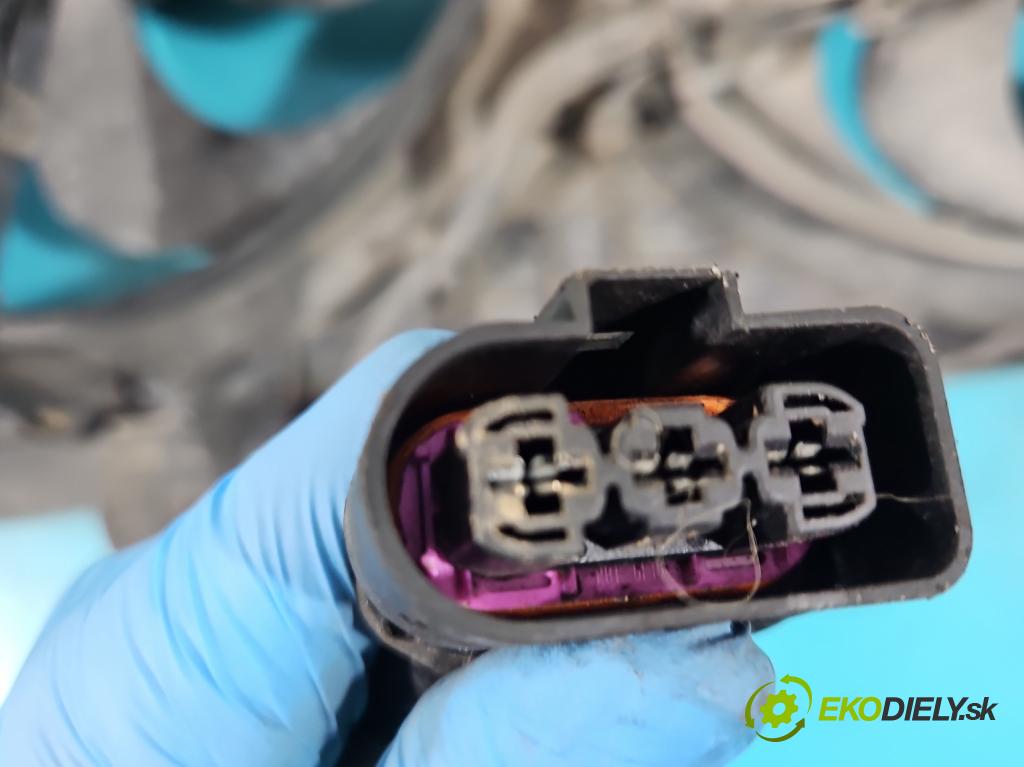 Audi A3 8L 1996-2003 1.6 SR (APF) 101 HP manual 74 kW 1595 cm3 5- Ventilátor chladiča 1J0121207C