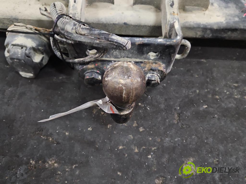 Opel Vivaro 2001-2014 2.5 cdti 135 hp manual 99 kW 2463 cm3 5- oko tažné  (Tažná zařízení)