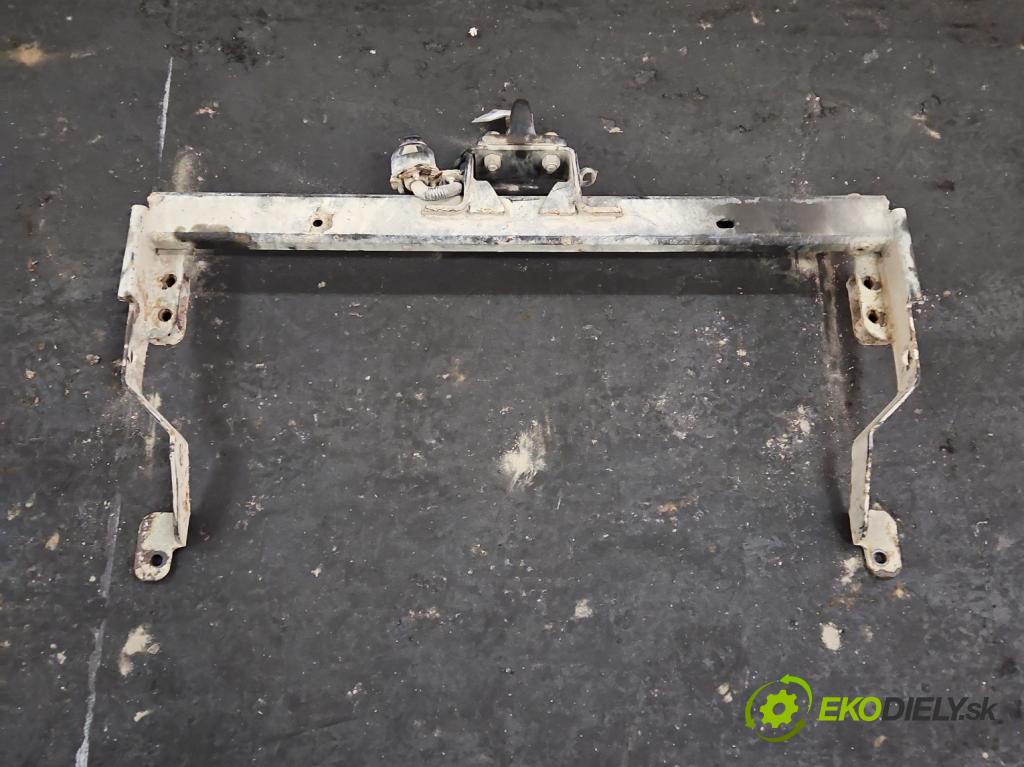 Opel Vivaro 2001-2014 2.5 cdti 135 hp manual 99 kW 2463 cm3 5- oko tažné  (Tažná zařízení)