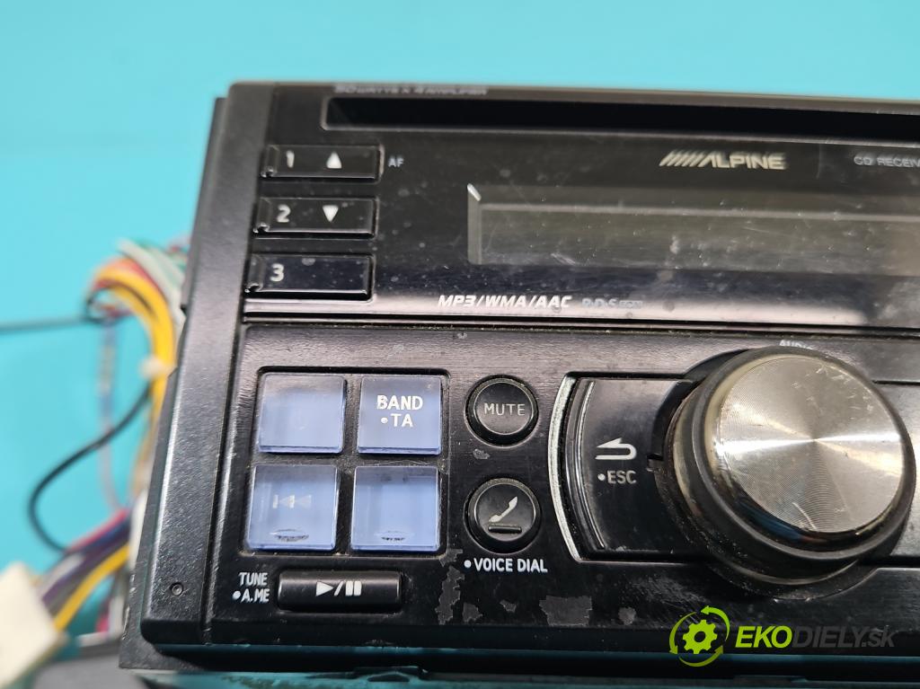 Nissan Qashqai I J10 2006-2013 2.0 dci 150 HP manual 110 kW 1994 cm3 5- Radio CDE-W203RI