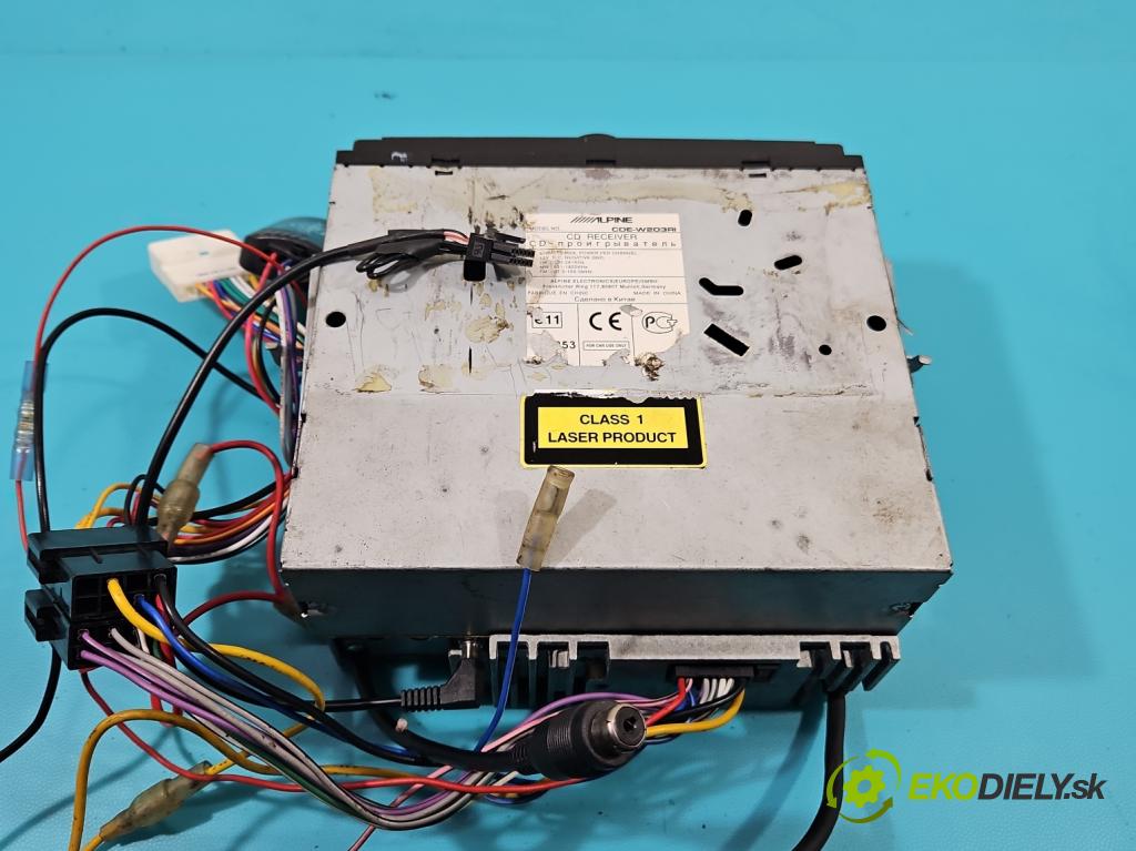 Nissan Qashqai I J10 2006-2013 2.0 dci 150 HP manual 110 kW 1994 cm3 5- Radio CDE-W203RI
