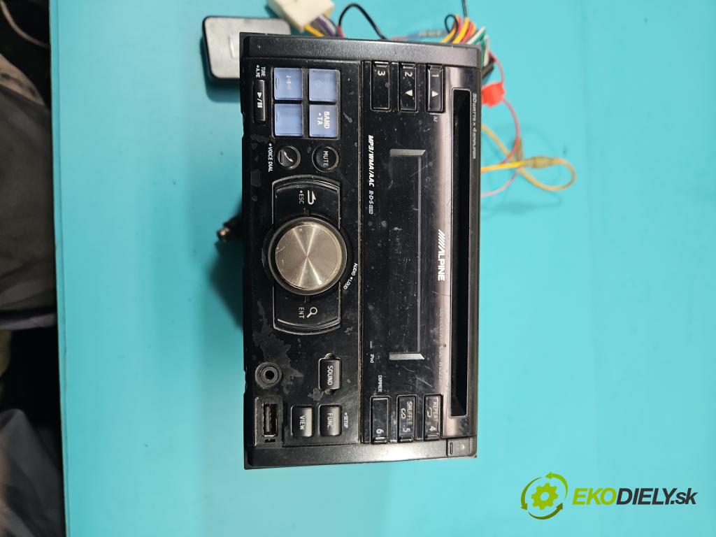 Nissan Qashqai I J10 2006-2013 2.0 dci 150 HP manual 110 kW 1994 cm3 5- Radio CDE-W203RI