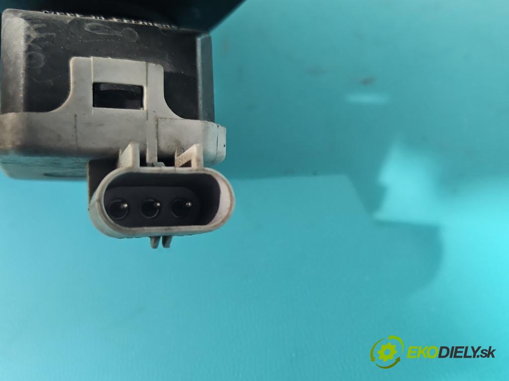 Opel Astra II 1998-2009 2.2 16V 147 HP manual 108 kW 2198 cm3 2- Reflektor: pravý  (Pravé)