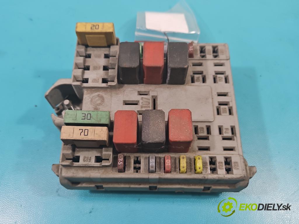 Fiat Doblo I 2001-2010 1.4 8V 77 hp manual 57 kW 1368 cm3 5- skříňka pojistková 51761953 (Pojistkové skříňky)