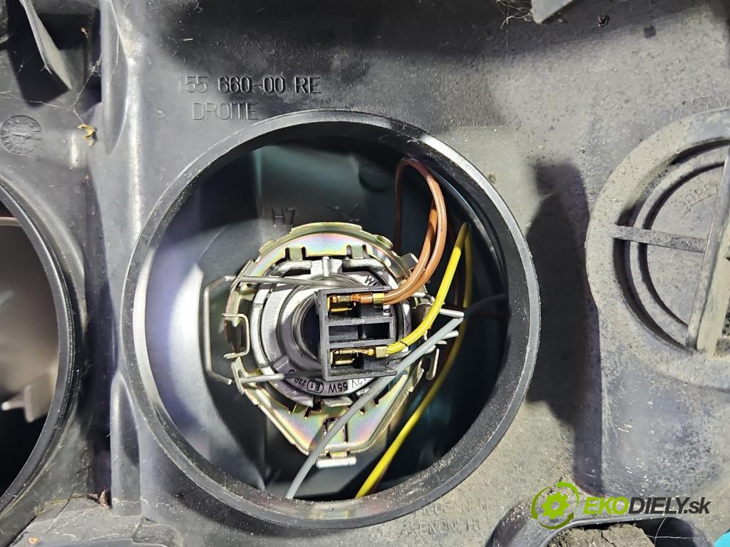 Renault Espace IV 2003-2014 2.2 dci 150 HP manual 110 kW 2188 cm3 5- Reflektor: pravý  (Pravé)