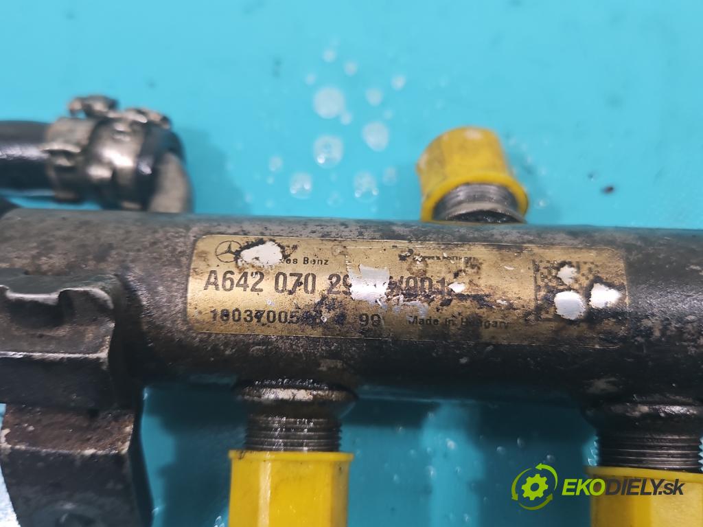 Mercedes E W212 2009-2016 3.0 cdi V6 204 HP automatic 150 kW 2987 cm3 5- lišta vstrekovacia 0281002985 (Vstrekovacie lišty)