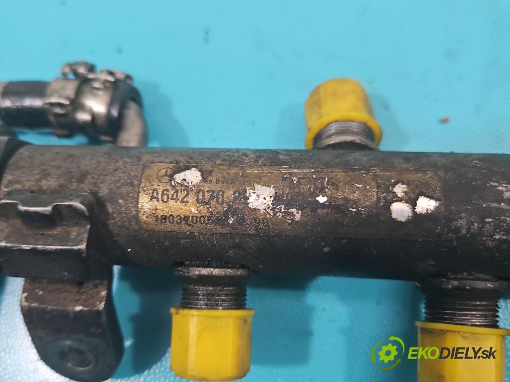 Mercedes E W212 2009-2016 3.0 cdi V6 204 HP automatic 150 kW 2987 cm3 5- lišta vstrekovacia 0281002985 (Vstrekovacie lišty)