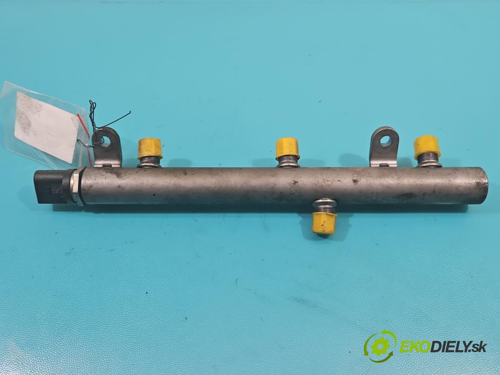 Mercedes E W212 2009-2016 3.0 cdi V6 204 HP automatic 150 kW 2987 cm3 5- lišta vstrekovacia A6420703095 (Vstrekovacie lišty)