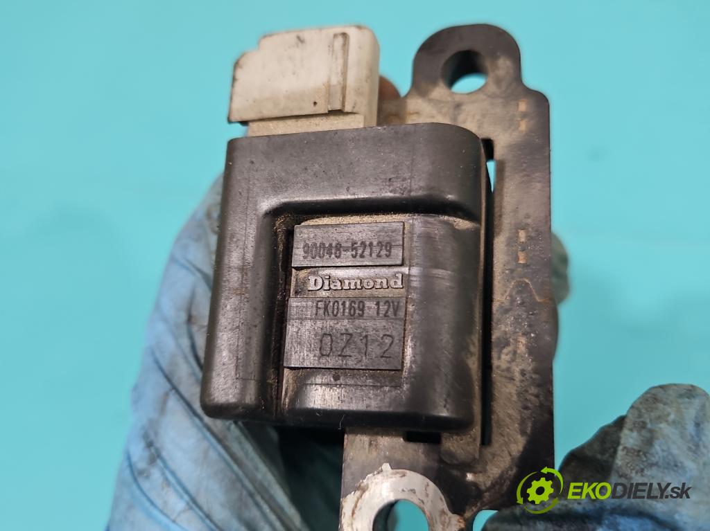 Daihatsu YRV 2000-2005 1.3 16V 87 HP manual 64 kW 1298 cm3 5- cievka zapaľovacia 90048-52129 (Zapaľovacie cievky, moduly)