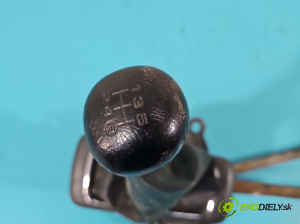 Daihatsu YRV 2000-2005 1.3 16V 87 HP manual 64 kW 1298 cm3 5- Páka: Změny: stupeň,rýchlosť  (Rýchlostné páky / kulisy)