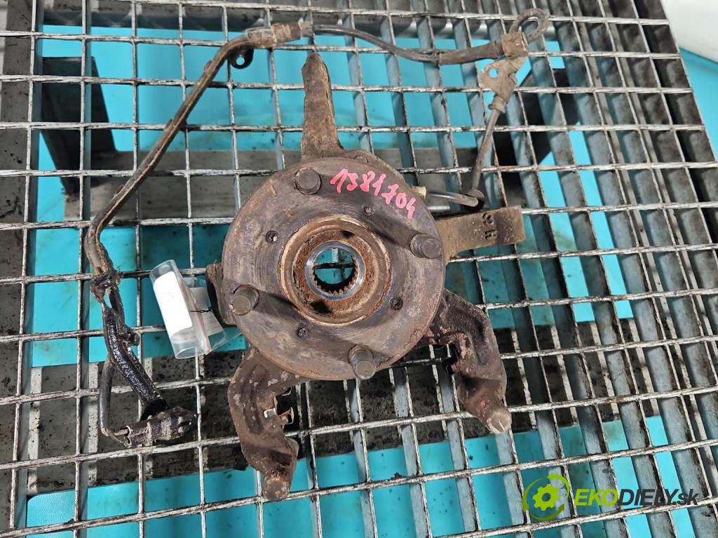 Daihatsu YRV 2000-2005 1.3 16V 87 HP manual 64 kW 1298 cm3 5- náboj pravé  (Náboje)